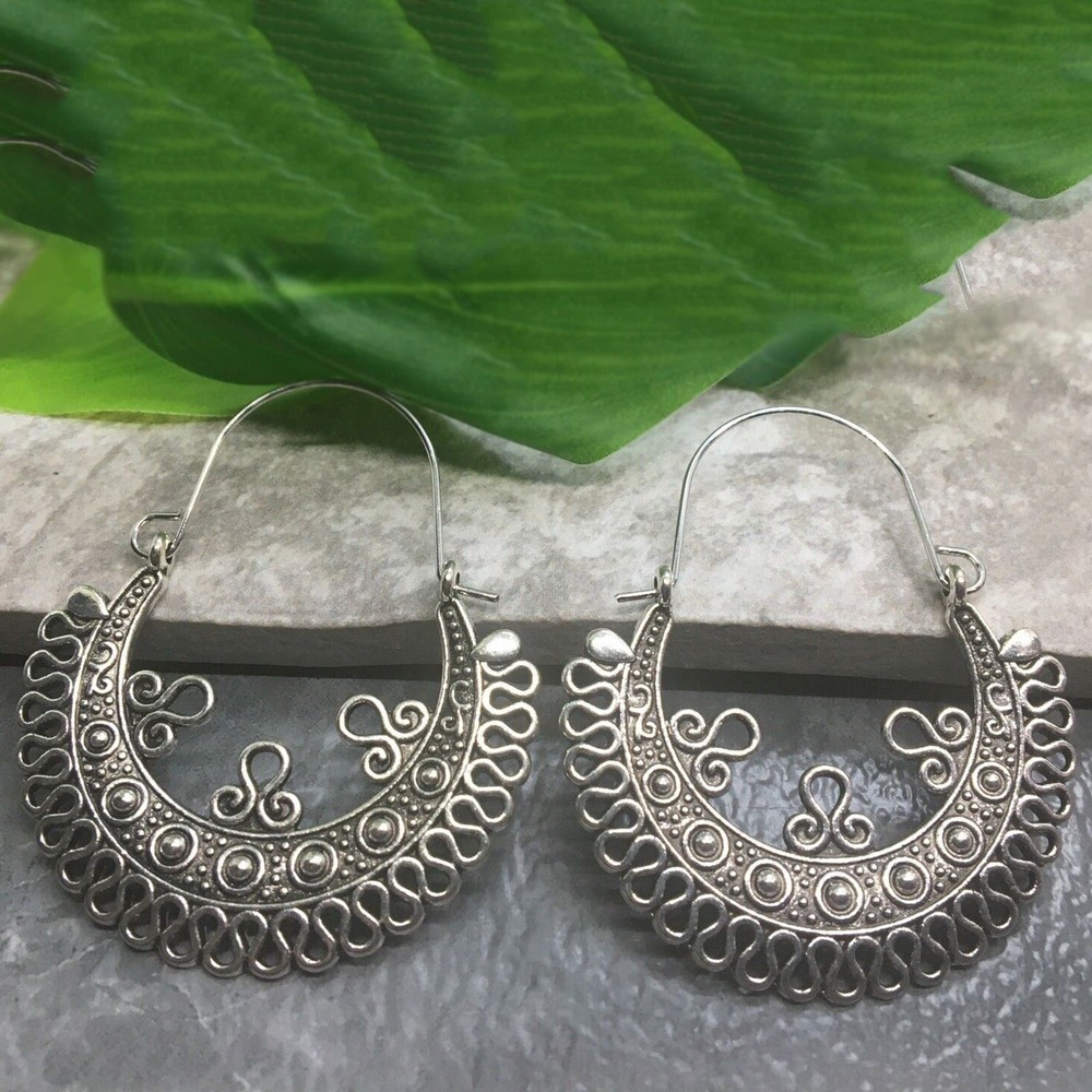 3/15 NWT silver tone boho Filigree Hoop Earrings